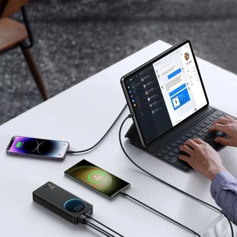 Powerbank z latarką 30W 20000mAh + kabel USB-A - USB-C 25cm czarny JOYROOM Powerbank z latarką 30W 20000mAh + kabel USB-A - USB-C 25cm czarny JOYROOM