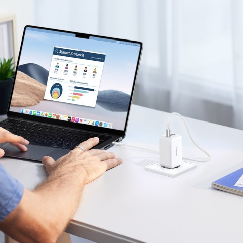 Szybka ładowarka sieciowa GaN 65W USB-A / 2x USB-C biała UGREEN Szybka ładowarka sieciowa GaN 65W USB-A / 2x USB-C biała UGREEN