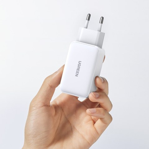 Szybka ładowarka sieciowa GaN 65W USB-A / 2x USB-C biała UGREEN Szybka ładowarka sieciowa GaN 65W USB-A / 2x USB-C biała UGREEN
