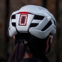 Kask rowerowy ze zintegrowanym oświetleniem wielokierunkowym USB-C 57-61 cm - biały ROCKBROS