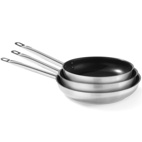 Patelnia nieprzywierająca Profi Line bez pokrywki 4.8 l śr. 320 mm - Hendi 835609 Hendi Patelnia nieprzywierająca Profi Line bez pokrywki 4.8 l śr. 320 mm - Hendi 835609 Hendi