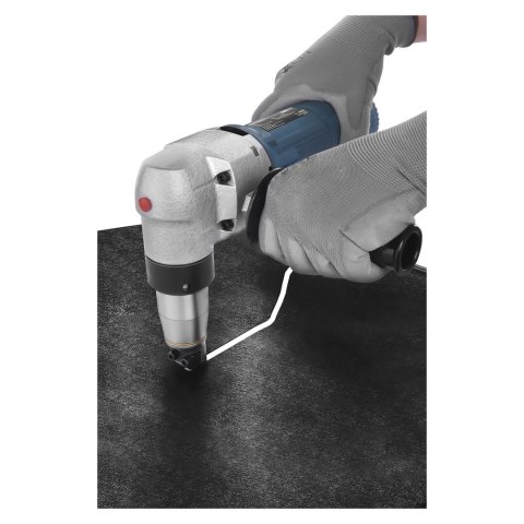 Elektryczne nożyce do blachy falistej i trapezowej MSW BLS-300 do 4 mm MSW Elektryczne nożyce do blachy falistej i trapezowej MSW BLS-300 do 4 mm MSW