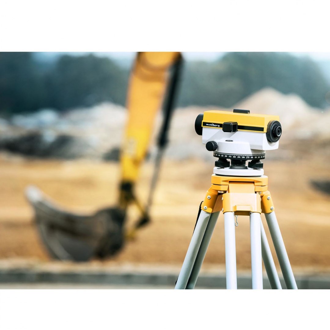 Niwelator optyczny samopoziomujący ze statywem i łatą - powiększenie 20x śr. 34 mm Steinberg Systems Niwelator optyczny samopoziomujący ze statywem i łatą - powiększenie 20x śr. 34 mm Steinberg Systems