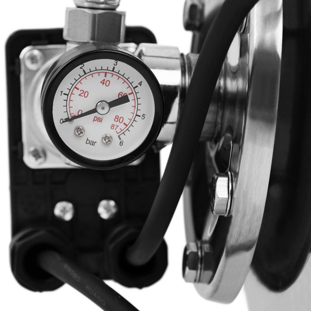 Pompa ciśnieniowa samozasysająca hydrofor do pompowania wody 19 l 3100 l/h 1000 W Hillvert Pompa ciśnieniowa samozasysająca hydrofor do pompowania wody 19 l 3100 l/h 1000 W Hillvert